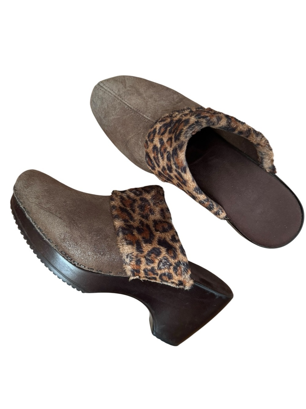 Women’s Vintage Spanish Made Cheetah Clogs - Picture 2 of 6